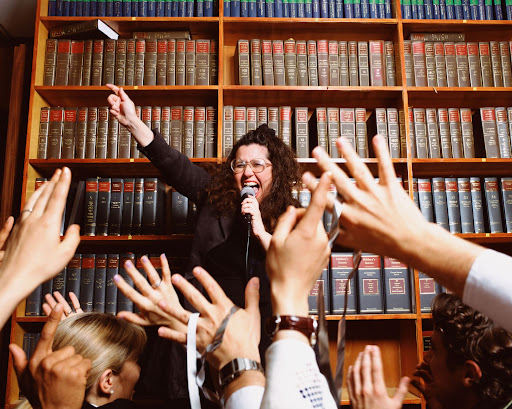 Davis Library imposes a minimum decibel requirement for exam week